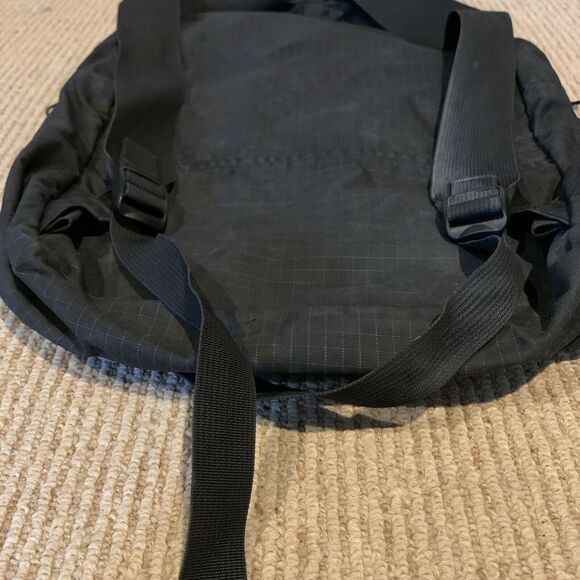 Tom Bihn - Daylight Backpack - Black 400 Halcyon/Northwest Sky 200 Halcyon - Picture 9 of 9